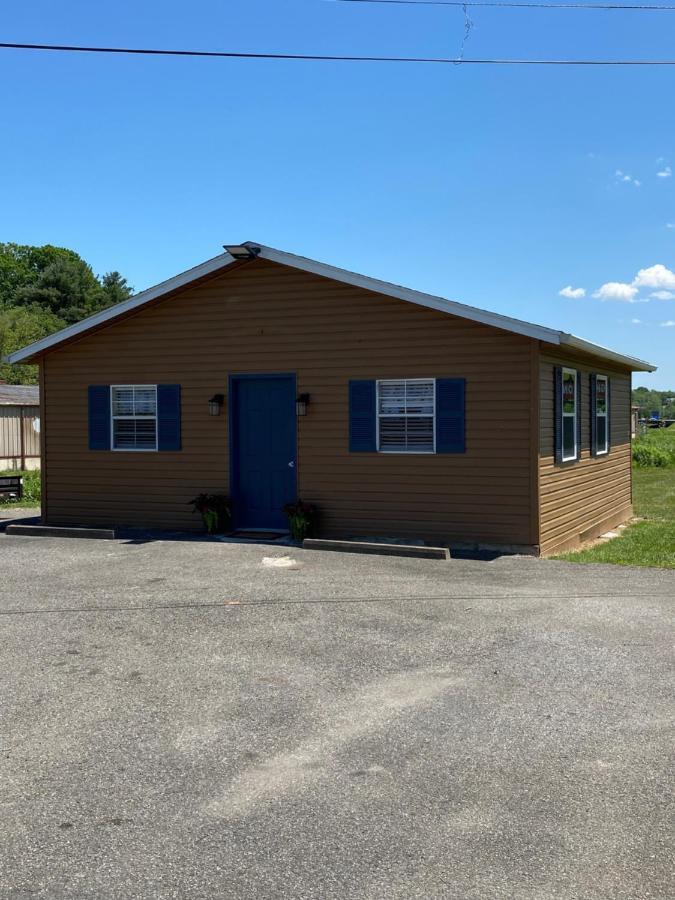 Andy Griffith Parkway Inn Mount Airy Exterior foto